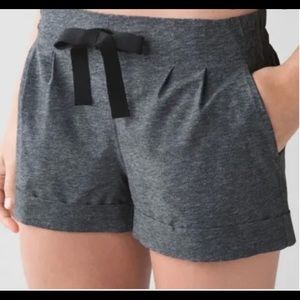 EUC lululemon spring break away short II (3”)